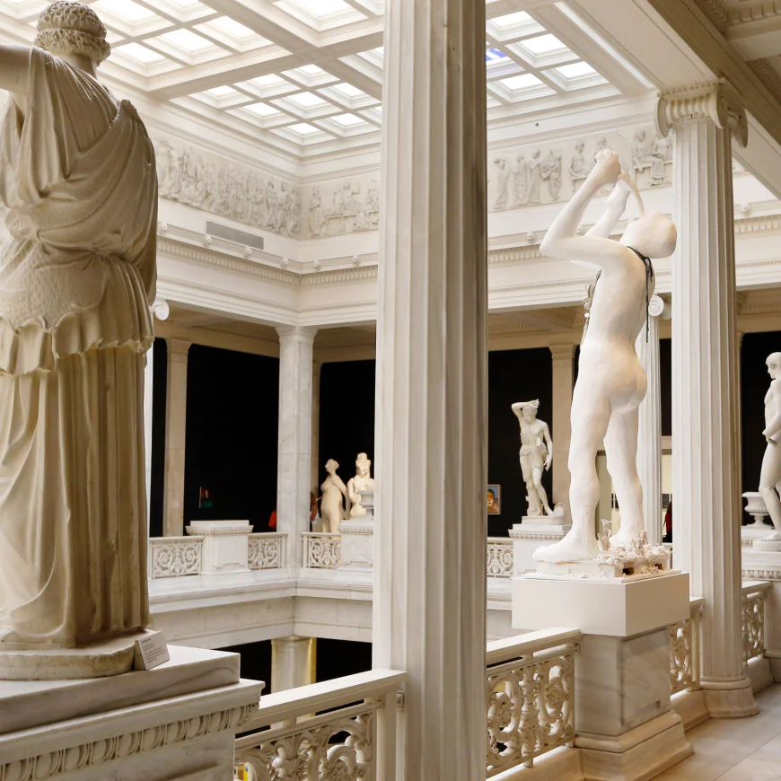 $5,000-Per-Plate Dinner Tests Museum Ban on Political Fund-Raisers