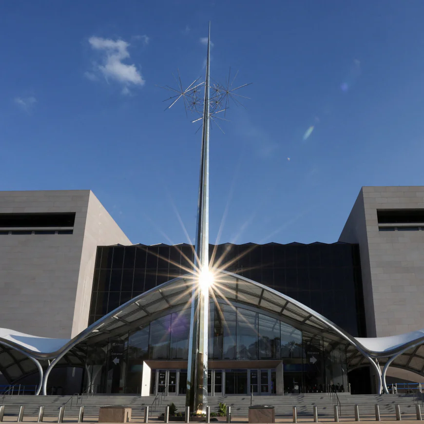 Trump Administration Plan to Oversee Smithsonian Exhibits Draws Criticism From Historians