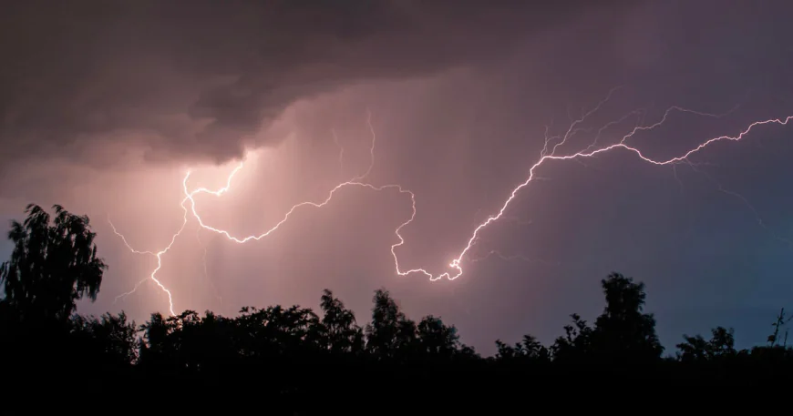 Lightning "megaflash" recognized as new world record