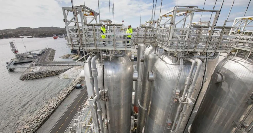 World's first commercial carbon storage facility gets first CO2 injection