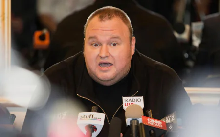 Internet entrepreneur Kim Dotcom's latest legal bid to halt deportation from New Zealand is rejected