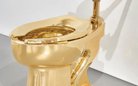The Golden Toilet Returns as a Sotheby’s Headliner, for $10 Million