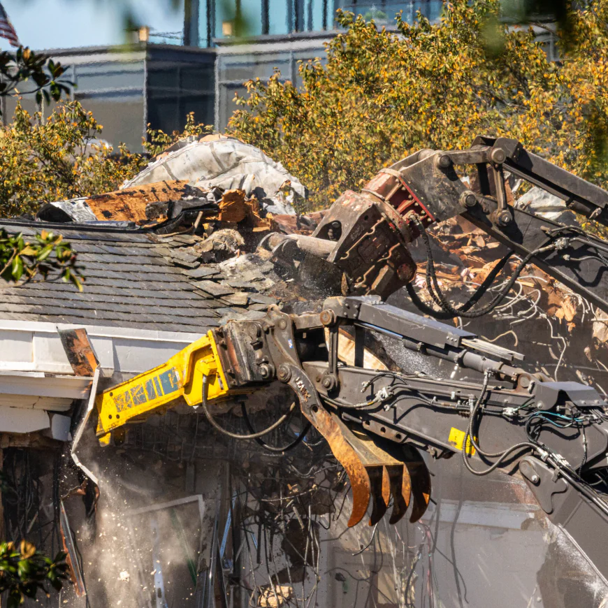 As Trump Moves Forward With White House Ballroom Project, Architects Raise Concerns