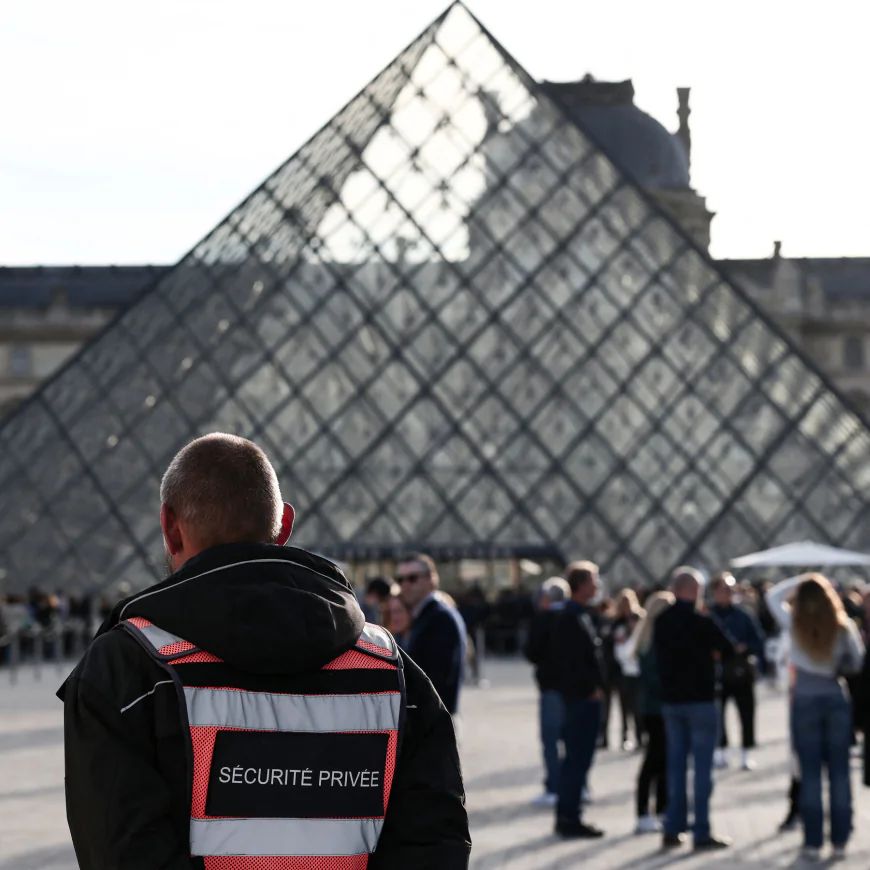 Louvre Robbery: Why the Thieves Wore Neon-Colored Vests