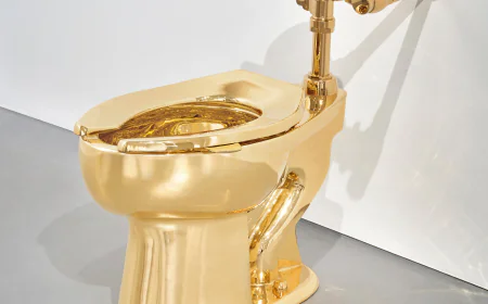 Who’s Selling the $10 Million Gold Toilet? Signs Point to the Mets’ Owner.