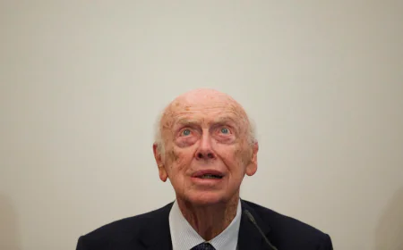 James Watson, co-discoverer of the double-helix shape of DNA, has died at age 97