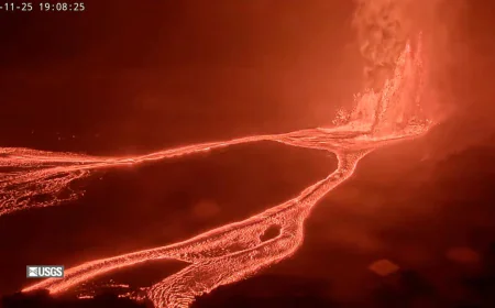Kilauea displays lava fountains for the 37th time since its eruption began last year