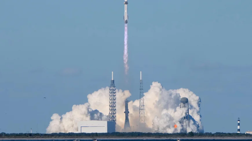 Blue Origin launches huge rocket carrying twin NASA spacecraft to Mars