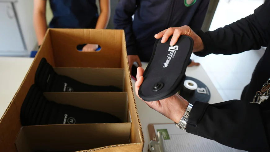 Chile becomes latest country to ban smartphone use during class